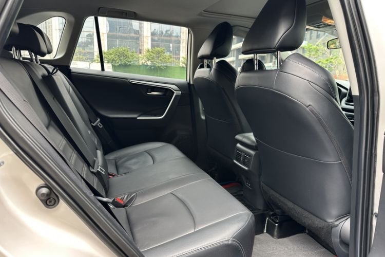 Used Toyota Wildlander 2022 2.0L CVT Two-Wheel Drive Luxury Edition
