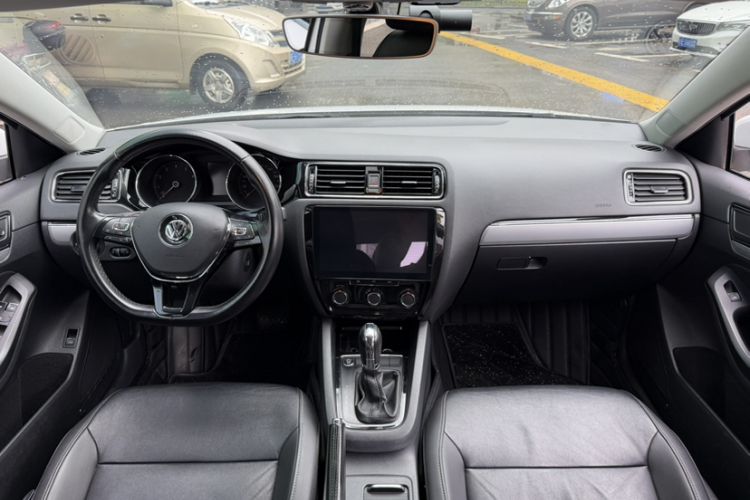 Used Volkswagen Sagitar 2018 1.6L Automatic Comfort Model Exterior 10