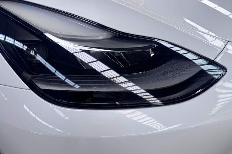 Used Tesla Model Y 2021 Long-Range All-Wheel-Drive Version
