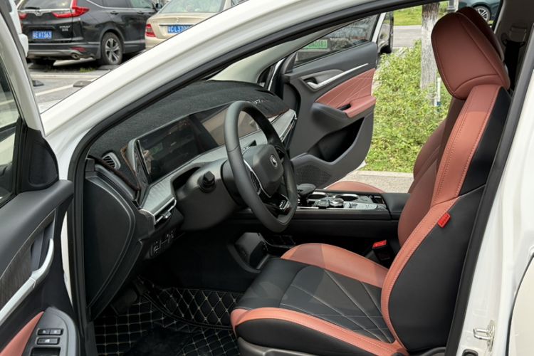 Used CHANGAN Eado 2023 Changan Edition PLUS Blue Whale NE 1.4T GDI DCT Prestige Version Left Front Seat