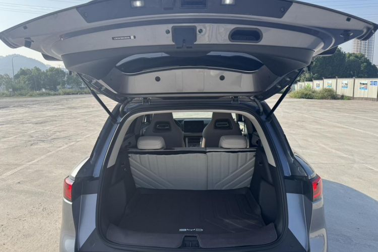 Used BYD Yuan UP 2024 401KM Leading Edition