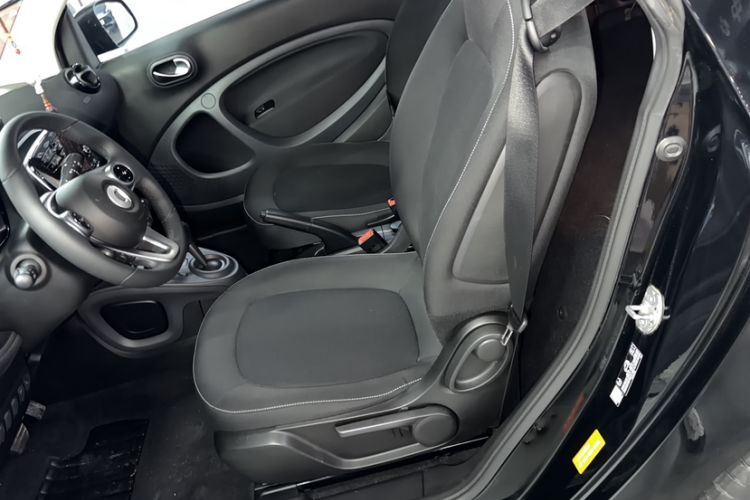 Used smart fortwo 2018 0.9T 66kW Hardtop Pioneer Edition China V Emission Standard Left Front Seat