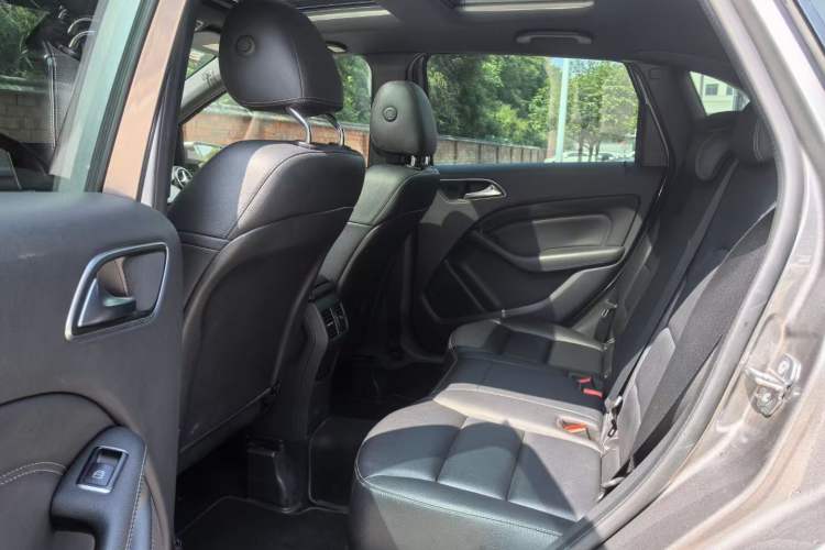 Used Mercedes-Benz B-Class 2019 B 200 Fashion Model