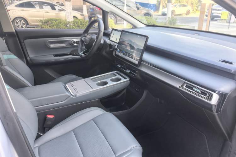 Used AION Y 2024 Younger Star Edition