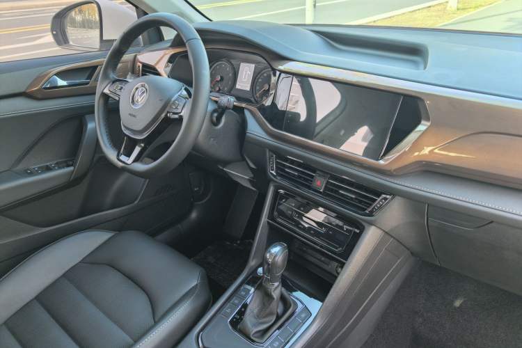 Used Volkswagen Tharu 2021 280TSI Two-Wheel-Drive Luxury Plus Edition