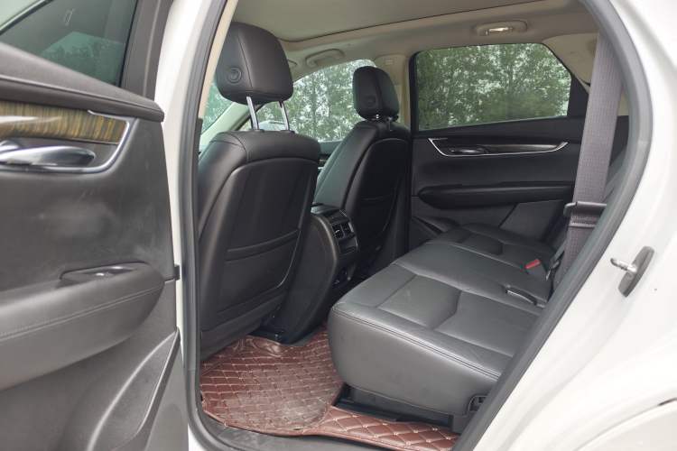 Used Cadillac XT5 2017 Anniversary Edition 28T Four-Wheel Drive Luxury Model