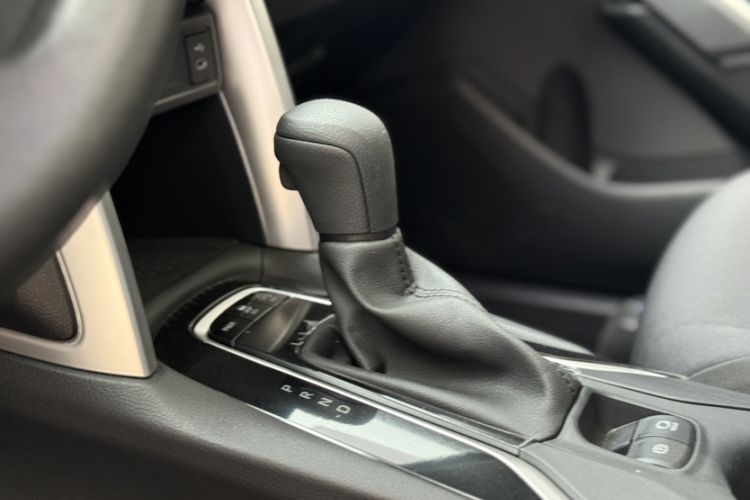 Used Toyota Corolla Cross 2024 2.0L Elite Edition Gear Lever