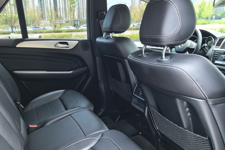 Used Mercedes-Benz M-Class 2014 ML 320 4MATIC Interior 11