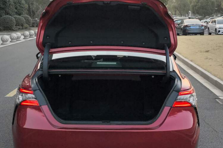 Used Toyota Camry 2018 2.0S FENGSHANG Edition