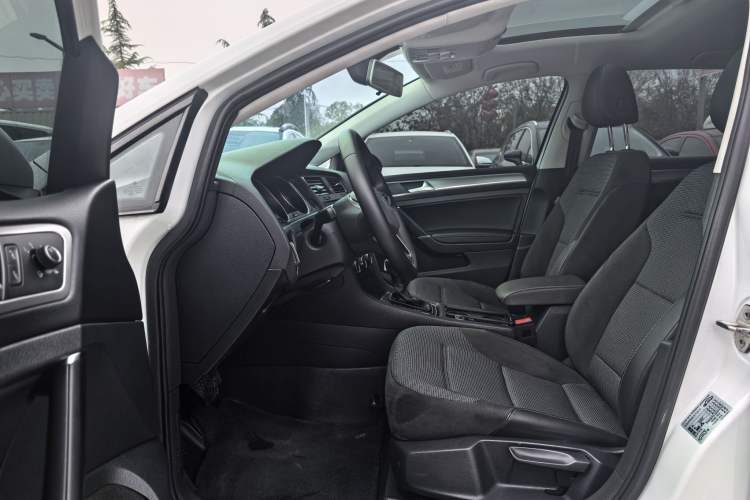 Used Volkswagen Golf 2020 Zhiai Edition 280TSI DSG Comfort Model
