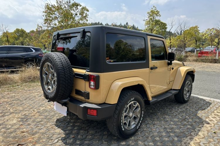 Used Jeep Wrangler 2013 3.6L Sahara two-door model
