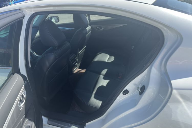 Used Infiniti Q50L 2015 2.0T Enjoyment Edition
