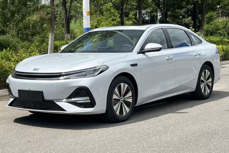 Used Geely Galaxy A7 2025 Model EM-i 150km Long-Distance Edition