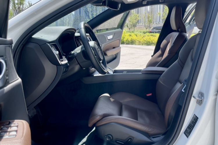 Used Volvo S60 2022 B4 Zhiyuan Luxury Edition
