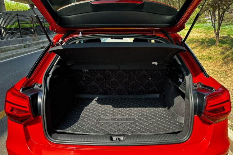 Used Audi Q2L 2018 35 TFSI Launch Exclusive Edition China VI Trunk