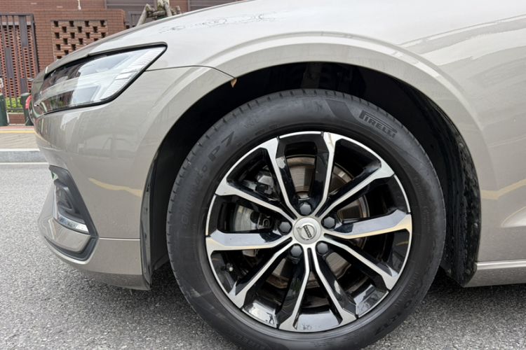 Used Volvo S60 2021 T4 Zhiyi Luxury Edition