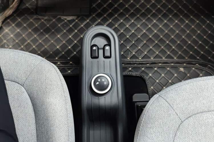 Used Wuling Hongguang MINIEV 2022 Macaron Premium Model – Lithium Iron Phosphate