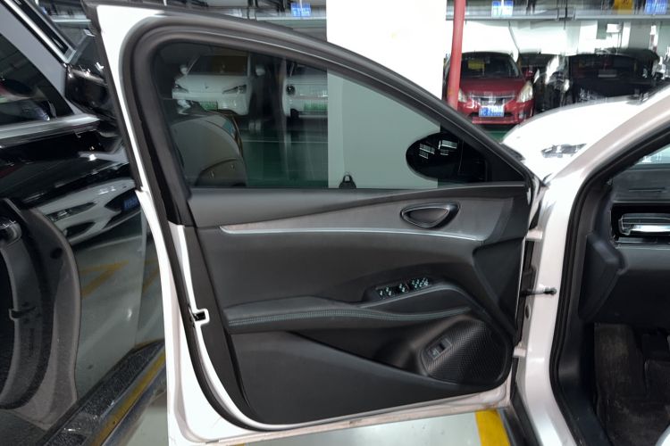 Used BYD Seal 06 New Energy 2025 DM-i Smart Drive 80KM Luxury Model Interior 3