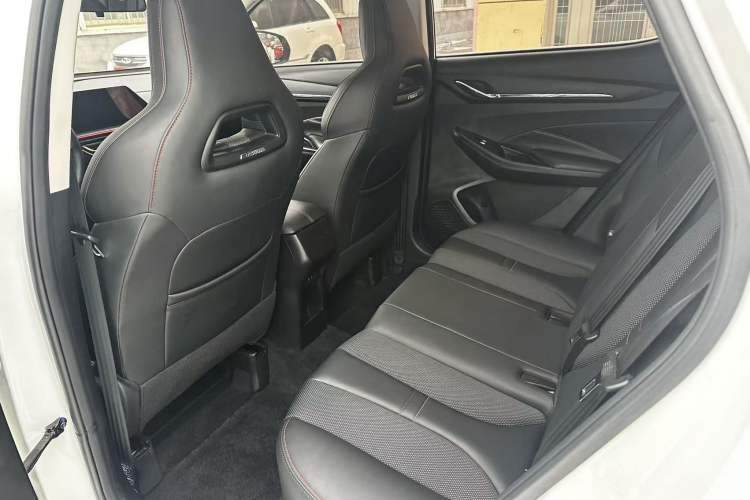 Used Oshan X5 2021 Revised Version 1.6L Manual Luxury Edition