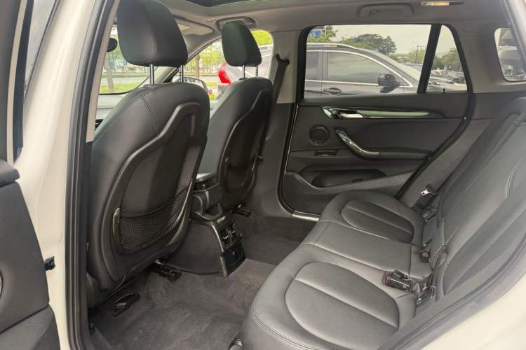 Used BMW X1 2018 sDrive18Li Fashion Model Interior 4