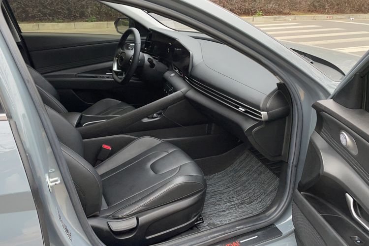 Used Hyundai Elantra 2021 1.5L CVT LUX Prestige Edition