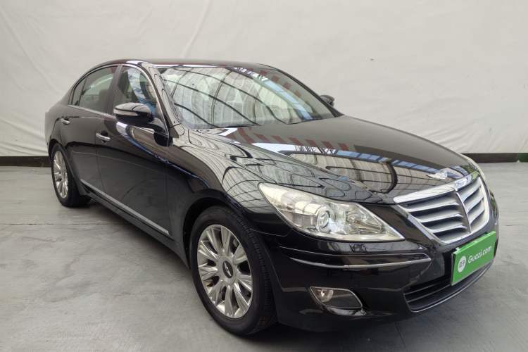 Used Hyundai Genesis 2012 3.3L GDI Prestige Edition

