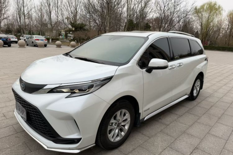 Used Toyota Granvia 2023 2.5L Hybrid Comfort Edition Exterior 5