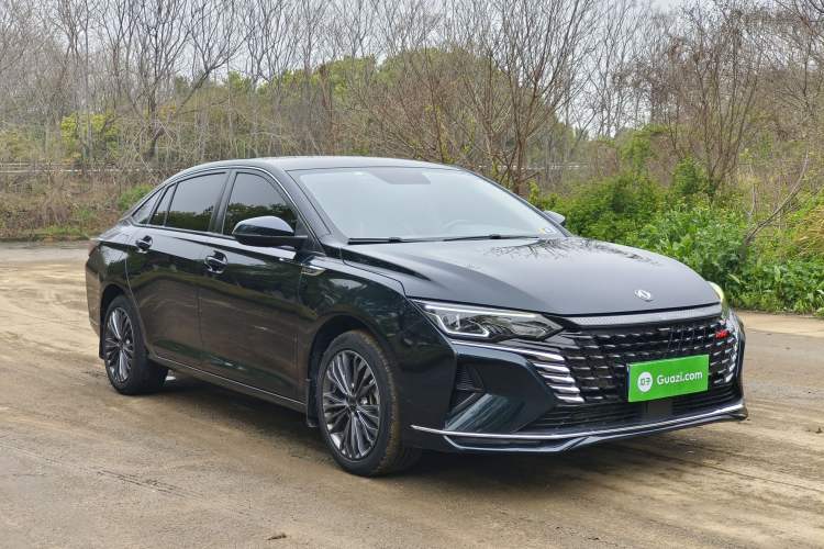 Used Dongfeng Aeolus Yixuan MAX 2023 1.5T Ultra-Stylish Trendsetting Dad Edition
