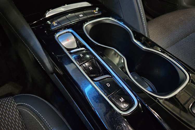 Used Buick Envision 2020 Onix S 652T Two-Wheel Drive Elite Model Gear Lever