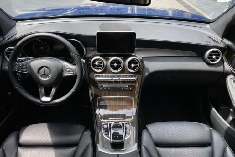 Used Mercedes-Benz GLC 2019 GLC 260 L 4MATIC Dynamic Model Interior 1