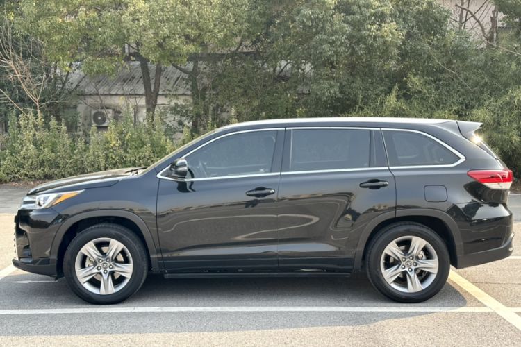 Used Toyota Highlander 2018 2.0T Four-Wheel Drive Prestige Version 7 Seats China VI Standard