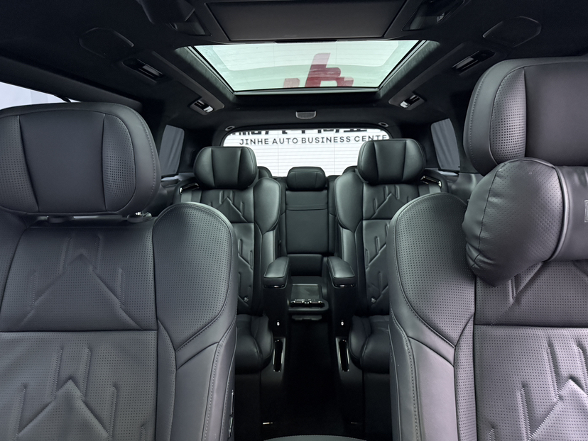 Zeekr 009 2024 7-Seater Walk-Through Version Four-Wheel Drive 108 kWh — снимка 19