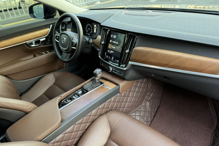 Used Volvo S90 2019 T5 Zhiyuan Edition

