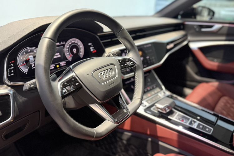 Used Audi A7L 2023 45 TFSI quattro S-line Black Warrior Edition Steering Wheel