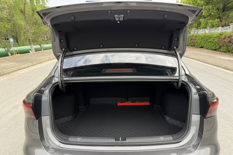 Used Geely Auto Emgrand 2025 4th Generation 1.5L Manual – Dragon Edition