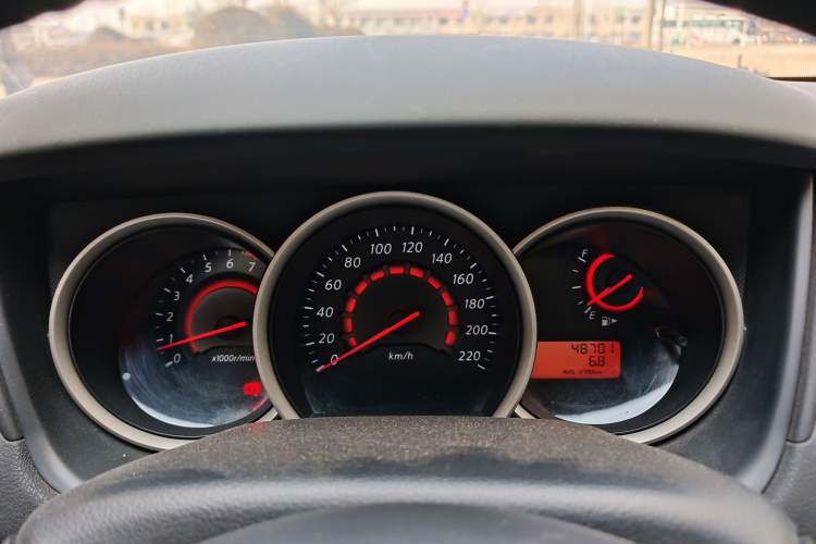 Used Nissan Sylphy 2016 Classic 1.6XE Manual Leading Edition Odometer Close Up