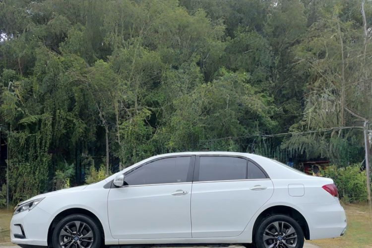 Used BYD Qin New Energy 2017 1.5T Luxury Model Exterior 3