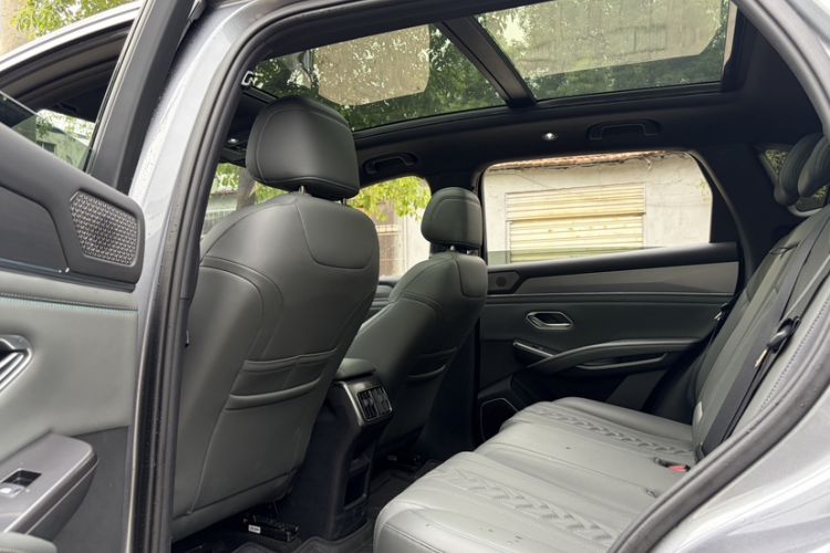 Used BYD Song L DM-i 2025 Intelligent Driving Version 112 km Beyond-Range Type