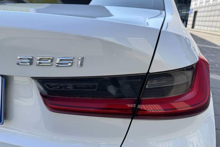 Used BMW 3 Series 2020 Facelifted 325i M Sport Package Exterior 9