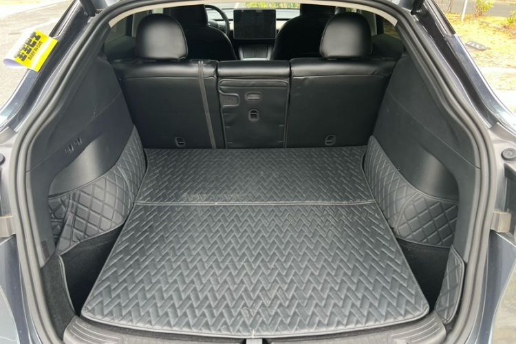 Used Tesla Model Y 2021 Long-Range All-Wheel-Drive Version 3D7