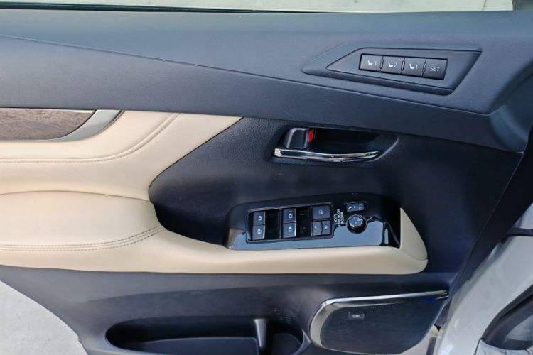 Used Toyota Alphard 2020 Dual-Engine 2.5L Prestige Edition
