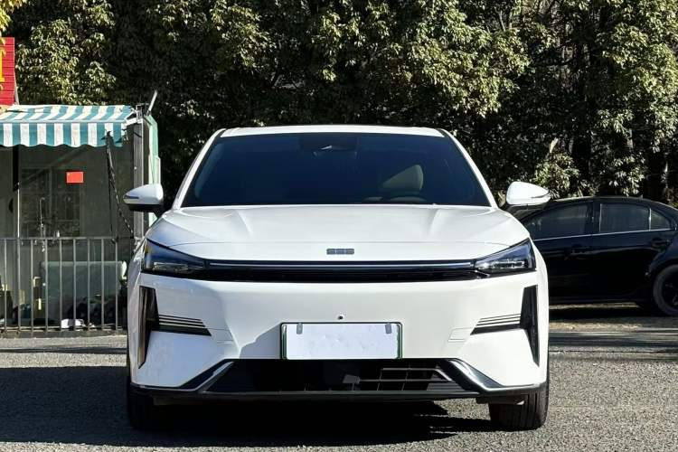 Used Geely Galaxy L6 2024 125km PLUS Dragon Edition