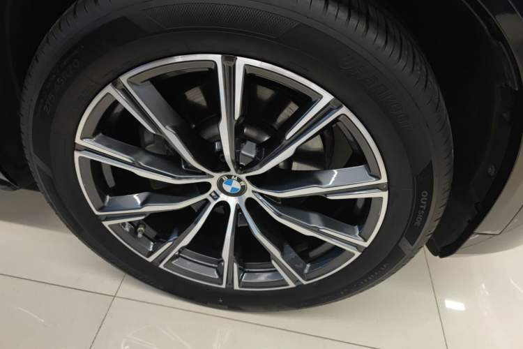 Used BMW X5 2022 Restyled xDrive 30Li Luxury Version M Sport Package
