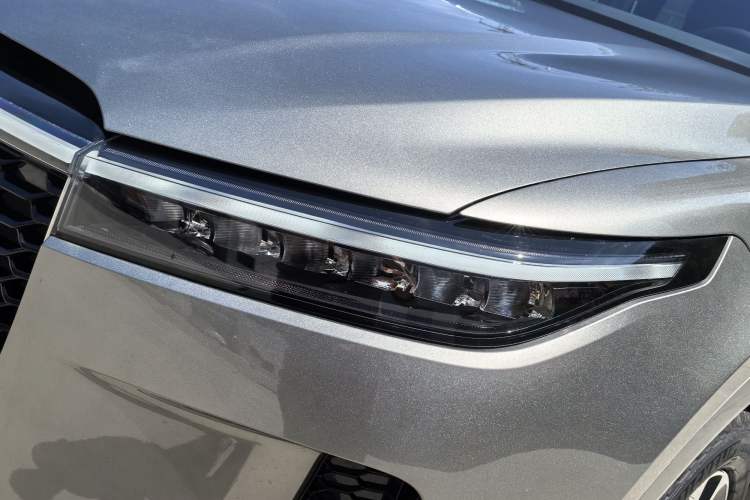 Used Li Auto ONE 2021 Extended-Range 6-Seater Version Exterior 9