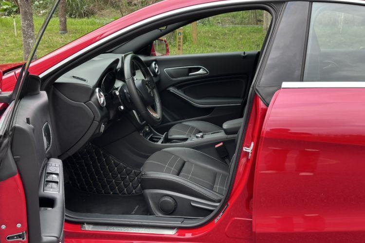 Used Mercedes-Benz CLA 2016 Refreshed CLA 200 Sport Edition Left Front Seat