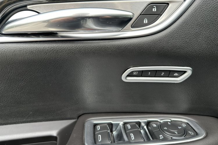 Used Cadillac XT5 2017 Anniversary Edition 28T Four-Wheel Drive Luxury Model
