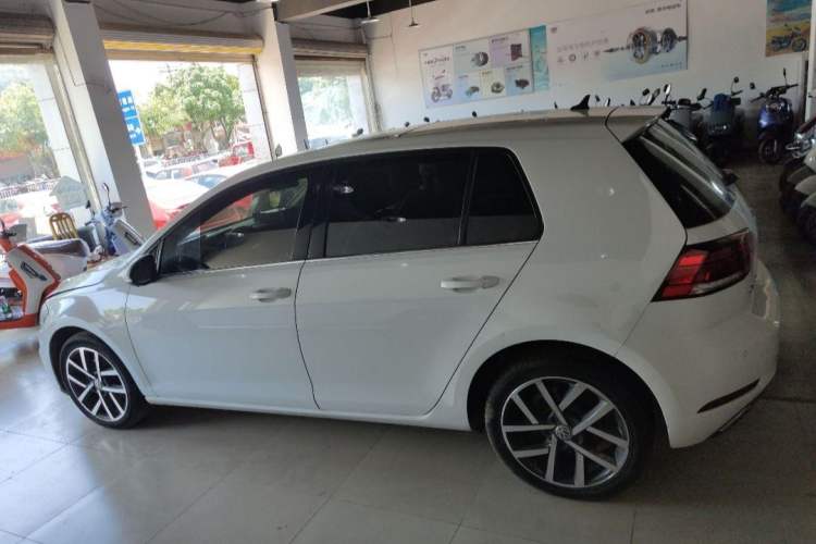 Used Volkswagen Golf 2020 200TSI DSG Comfortable and Ambitious Edition