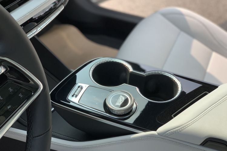 Used Cadillac GT4 2023 25T Prestige Version
