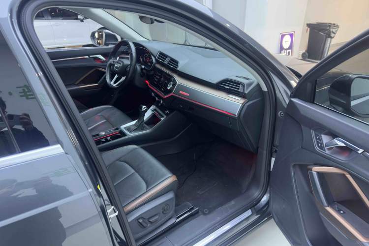 Used Audi Q3 2022 35 TFSI Fashionable and Elegant Model
