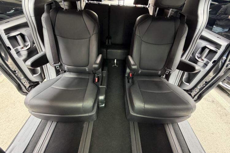 Used Toyota Sienna 2024 2.5L Hybrid Luxury Edition